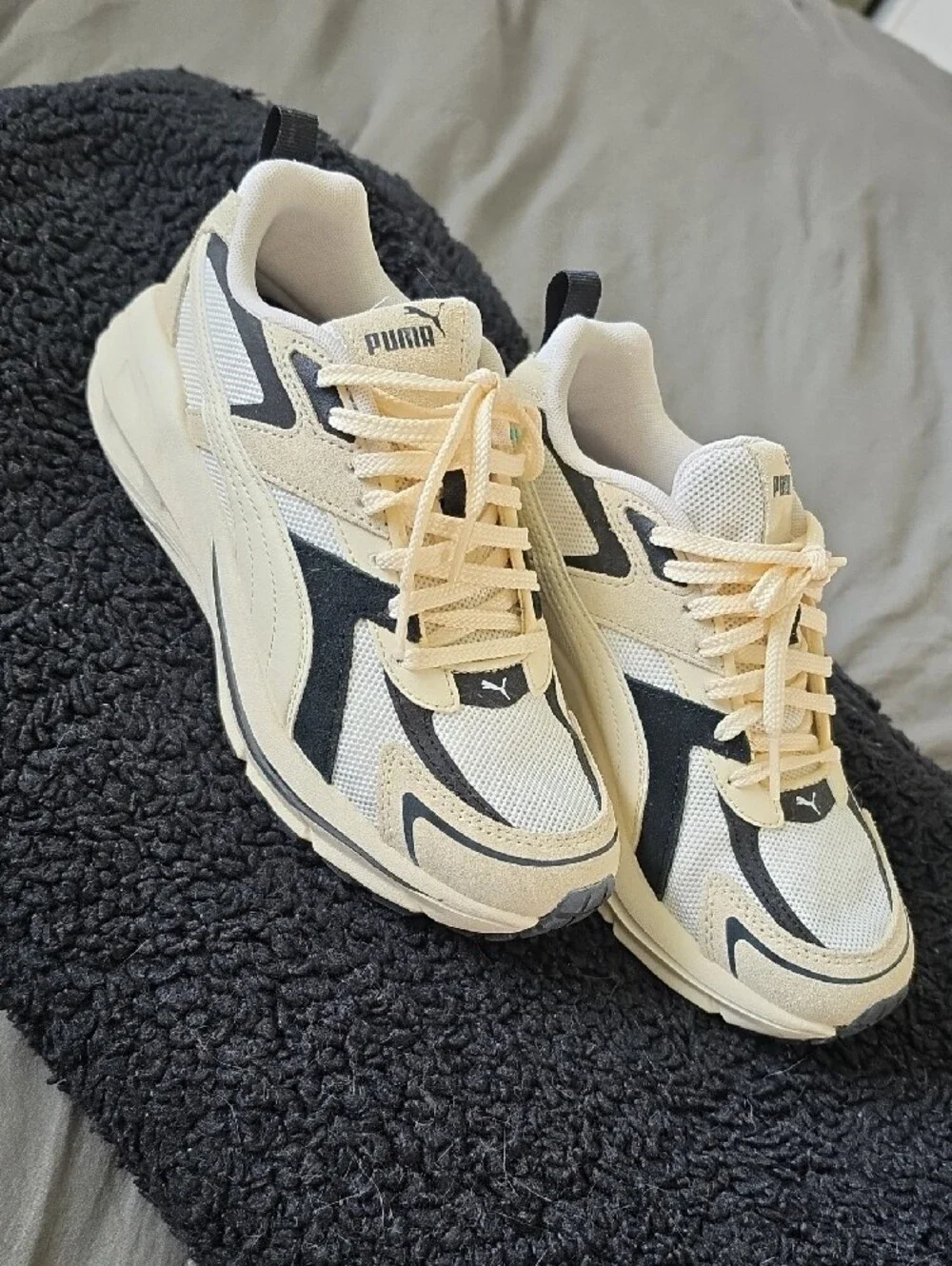 Puma Cream and Black Retro Runner Sneakers